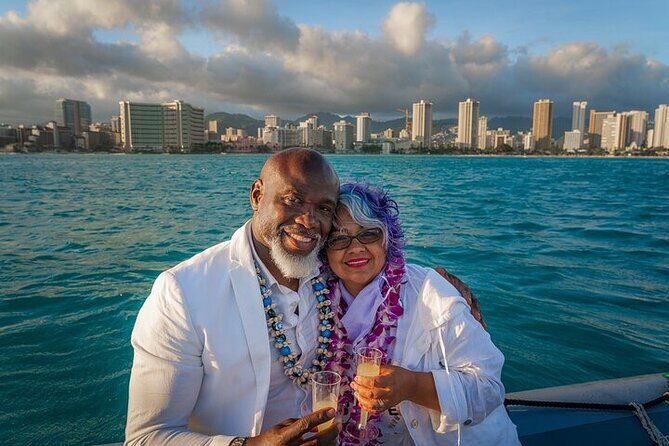 Whale Watching Tour in Waikiki Intimate Adventure on Oahu - The Booking Experience and Realities