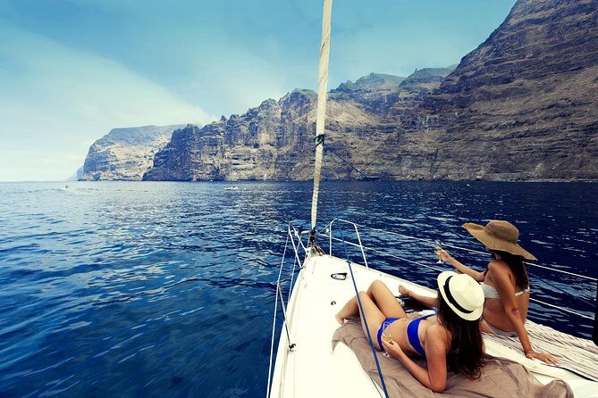 Whales & Dolphins watching in exclusive sailboat - Additional Details & Practical Tips