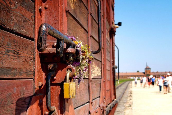 Wheelchair accessible PRIVATE transfer to Auschwitz - Birkenau - FAQ