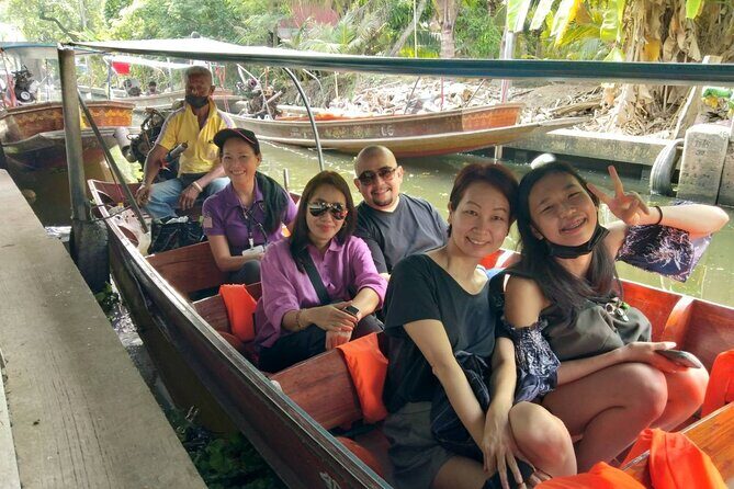 Wheelchair & Luxury Tour to Floating & Railway Markets - A Deep Dive into the Experience