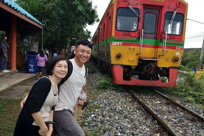 Wheelchair & Luxury Tour to Floating & Railway Markets - FAQs