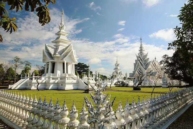 White Temple-Black House & Blue Temple Tour From Chiang Mai - FAQ