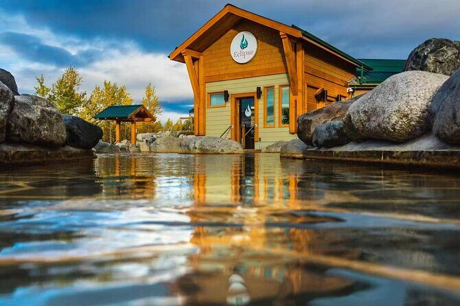 Whitehorse 4 Day Aurora Tour Wildlife Preserve and Hot Springs - Transport, Group Size, and Practicalities