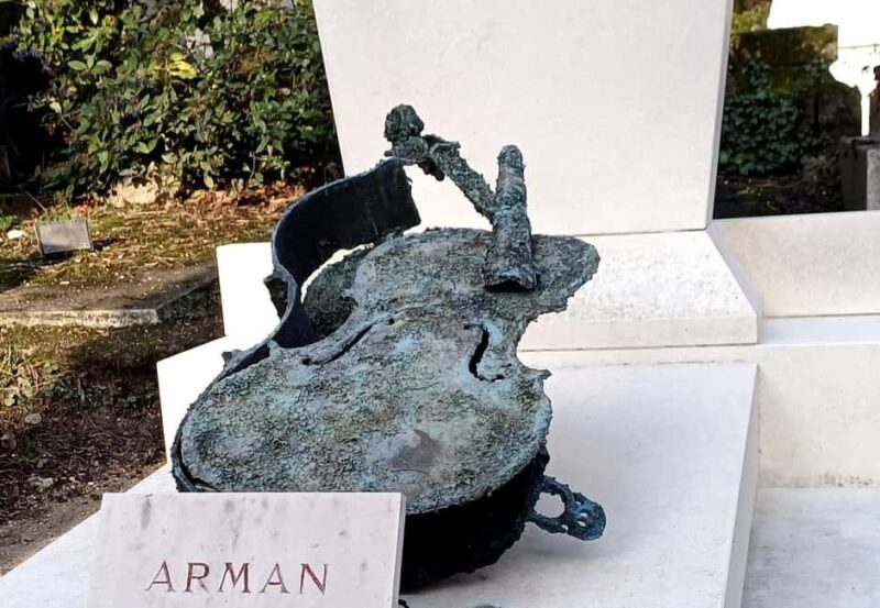 Who Killed Victor ? Escape Game at Père Lachaise Cemetery - Authentic Insights from Participants