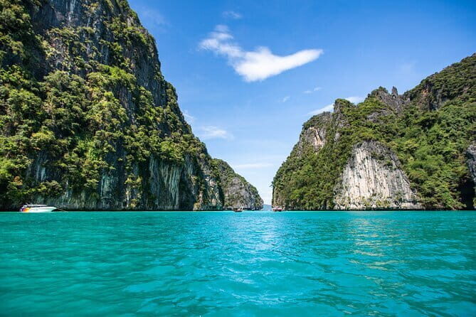 Whole Day Phi Phi Island Tour with Lunch - Key Points