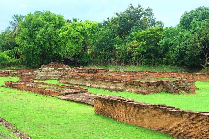 Wiang Kum Kam Temple Village Cycling Tour From Chiang Mai - The Itinerary Breakdown: From City to Ancient Ruins and Beyond