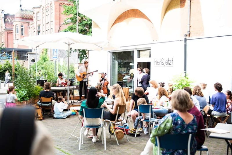 Wiesbaden: Multicultural Westend - public tour - Key Points