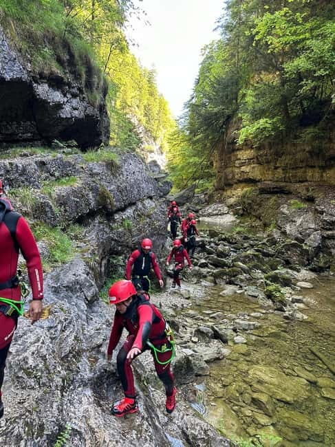 Wiestal: Canyoning in der Almbachklamm - Swiss Cheese Tour - Wiestal: Canyoning in der Almbachklamm - Swiss Cheese Tour