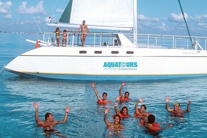 Wild adult catamaran party sailing to Isla Mujeres - FAQ