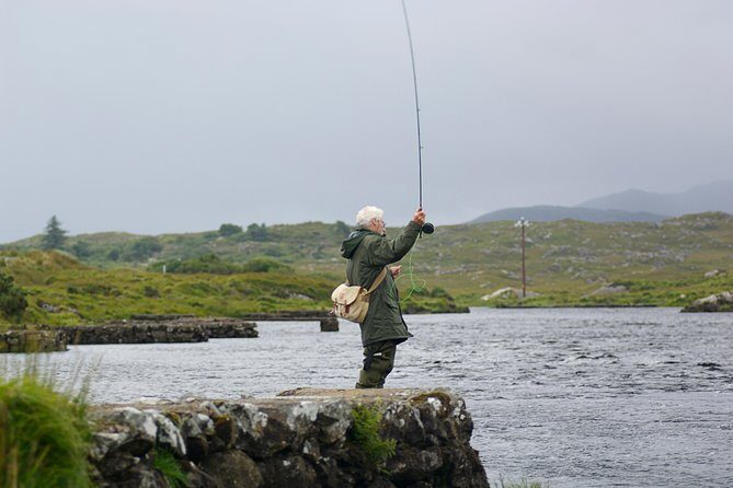 Wild Brown Trout fishing. Lough Corrib. French speaking Ghillie/Guide. Full day. - FAQ
