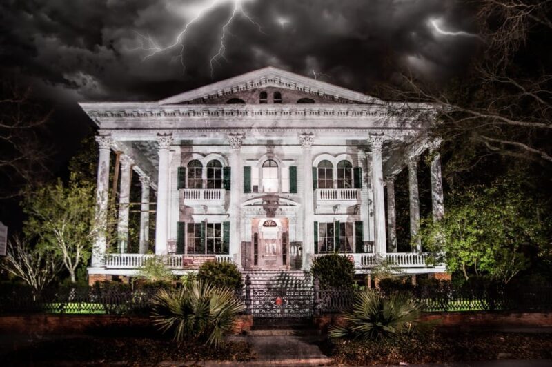 Wilmington: Ghosts of the Port City Haunted Walking Tour - A Close Look at Wilmington’s Haunted Walking Tour