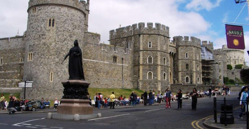 Windsor Castle Hampton Court palace Private Tour with Ticket - An In-Depth Look at the Experience
