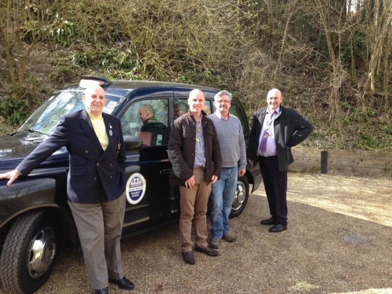 Windsor Castle & Hampton Court Palace VIP Black Taxi Tour - Key Points