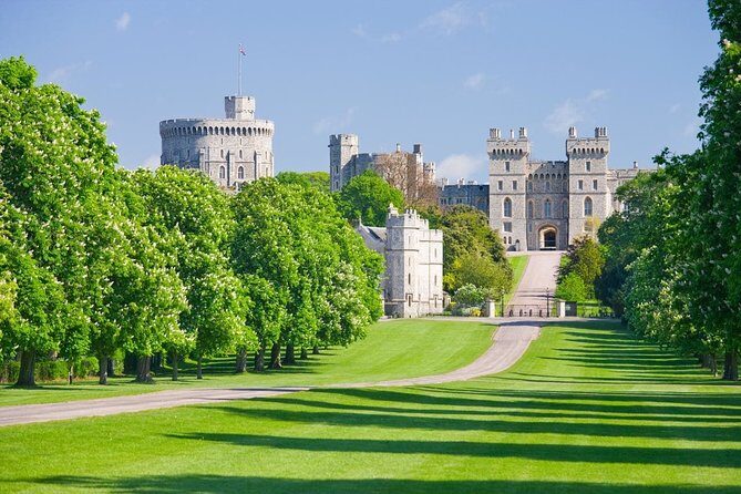 Windsor Castle Private Tour in Executive Vehicle With Admission - An Overview of the Experience