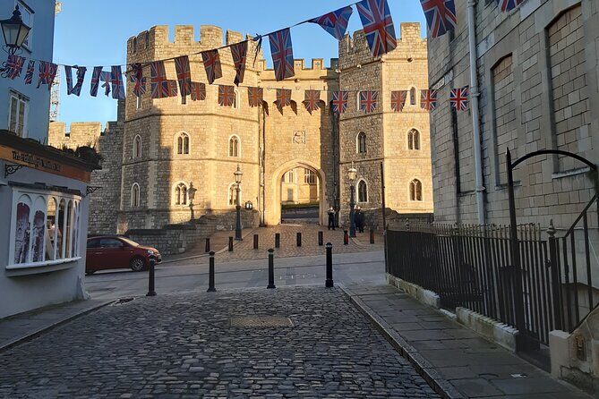 Windsor Castle Private Walking Tour with Accredited Expert Guide - An In-Depth Look at the Windsor Castle Private Tour