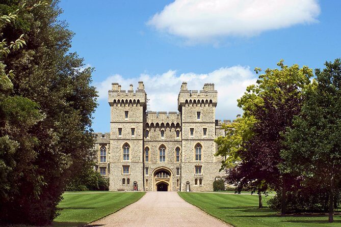 Windsor Castle, Stonehenge, and Oxford Day Trip from London - An In-Depth Look at the Itinerary