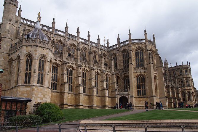 Windsor Castle, Stonehenge & Roman Baths Private Tour - FAQs