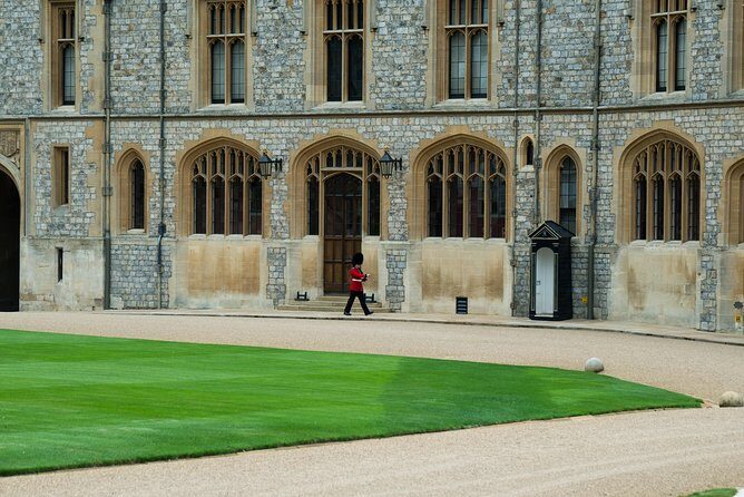 Windsor Independent Day Trip from London with Private Driver - Discovering Windsor at Your Own Pace