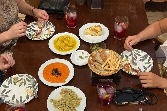 Wine and Tapas walking Tour in Malaga - Practical Tips for Booking and Participating