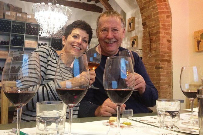 Wine Class - Tuscan Classics - An In-Depth Look at the Tuscany Wine Class