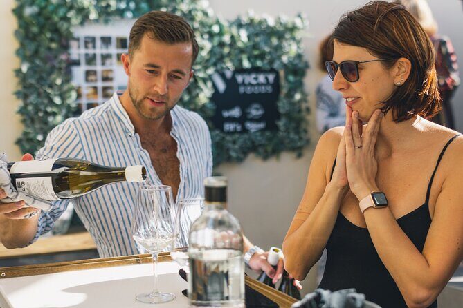 Wine Tasting Experience with a Professional Sommelier in Valencia City Center - Key Points