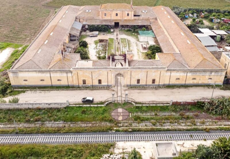 Wine Tasting in the historic baglio Florio Adamo - An In-depth Look at the Experience