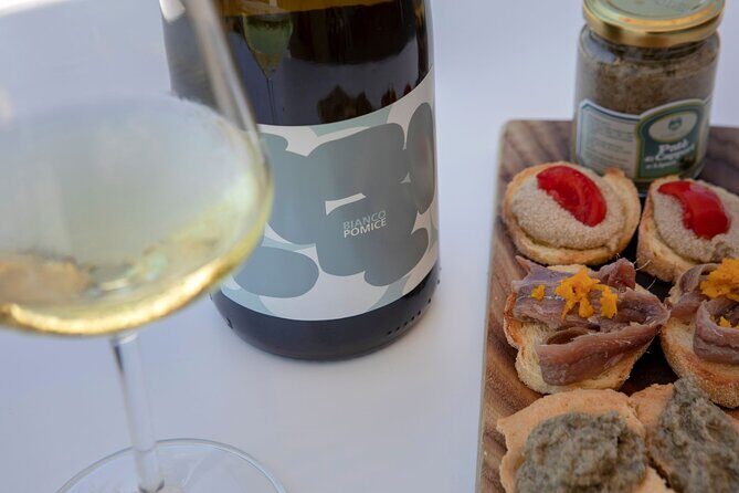 Wine tasting THE CLASSICS - A Detailed Look at the "Wine Tasting THE CLASSICS" Tour in Lipari