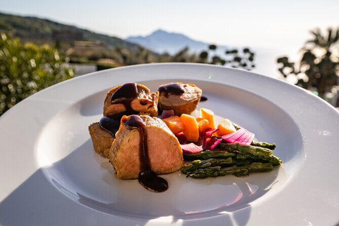 Wine tasting with lunch at Capriccio Restaurant in Sorrento - FAQs