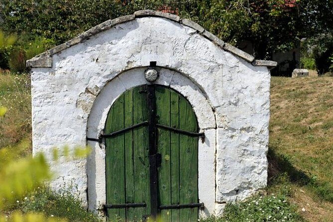 Wine Tour of Etyek from Budapest, taste even 7 kinds of wines! - Practicalities and Logistics