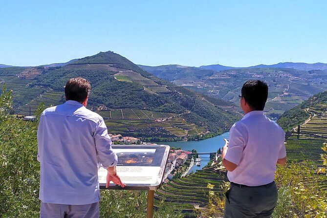Wine Venture and Boat Trip in Douro Valley from Porto - Lunch at Peso Da Regua: Savoring Local Flavors