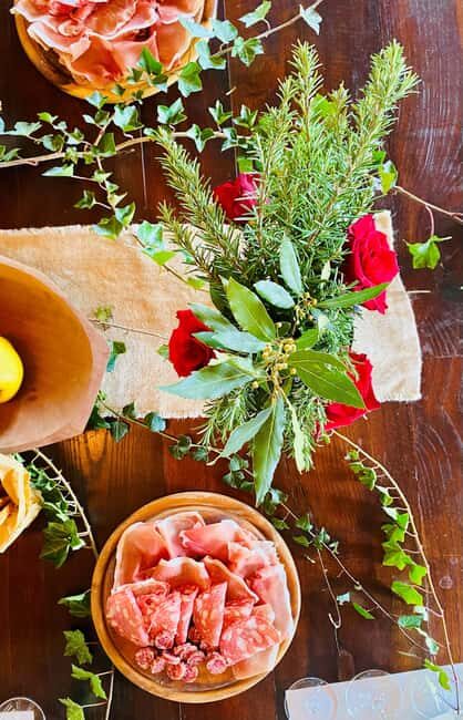 Winery tour and Tuscan wine tasting with culinary specialties - The Tasting Experience: Wines and Food