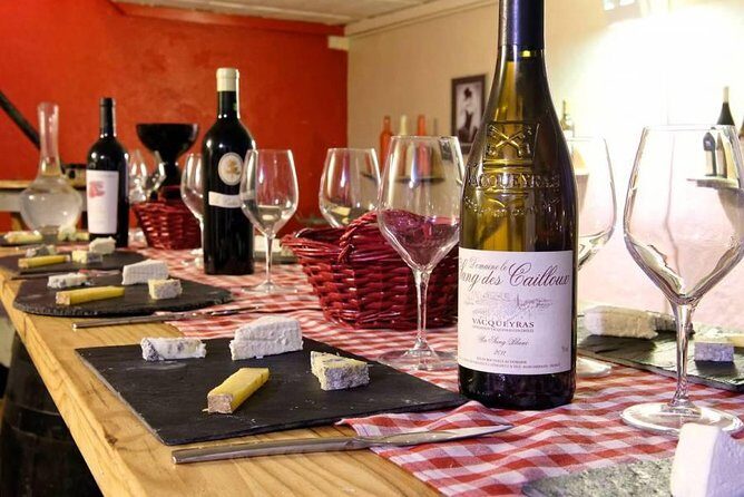 Wines and Cheeses: Learning to combine perfectly - What to Expect from the Bordeaux Wine and Cheese Tour