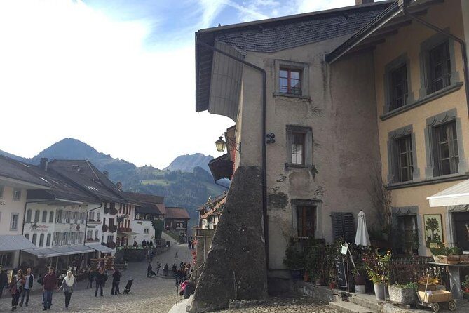 Winter Gruyères, chocolate & cheese tour from Lausanne - Who This Tour Is Best For