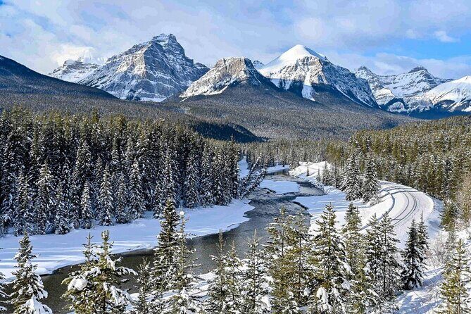 Winter Private Full Day Banff and Icefields Parkway Tour - An In-Depth Look at the Itinerary