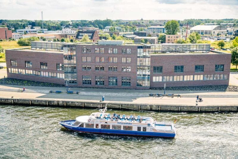 Wismar: Harbor Cruise with Sea Animal Fishing and Guide - Key Points