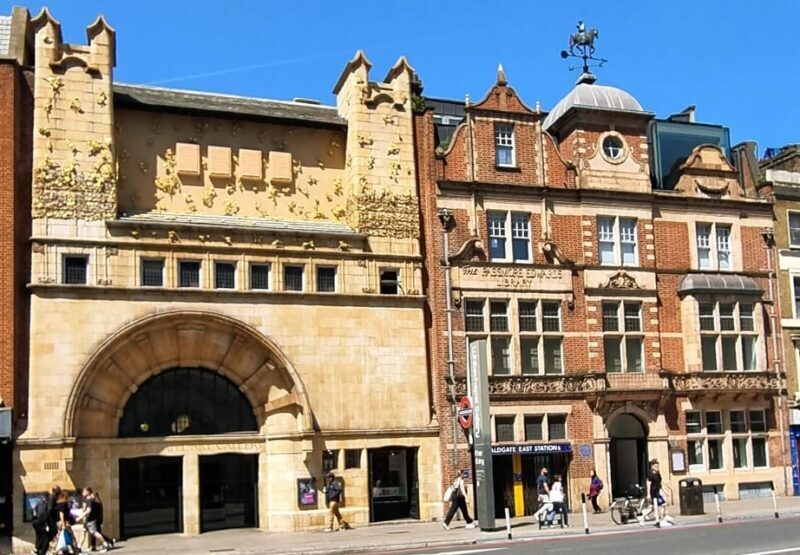 Women in London: Whitechapel Walk by Sams Walk - Key Points