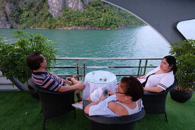 Wonderbay Luxury 1 Day Cruise from Hanoi with Expressway Transfer - Who Is This Tour Best Suited For?