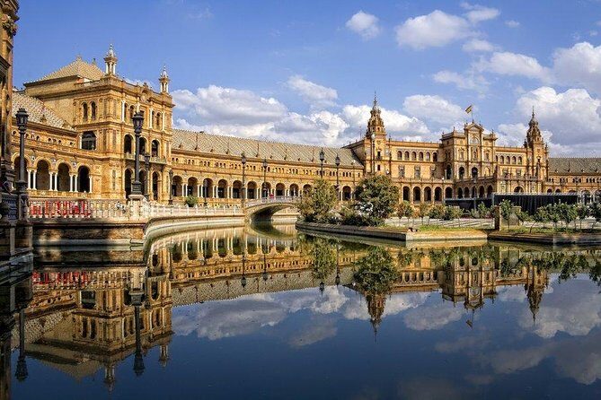Wonderful Seville Guided Tour - Key Points