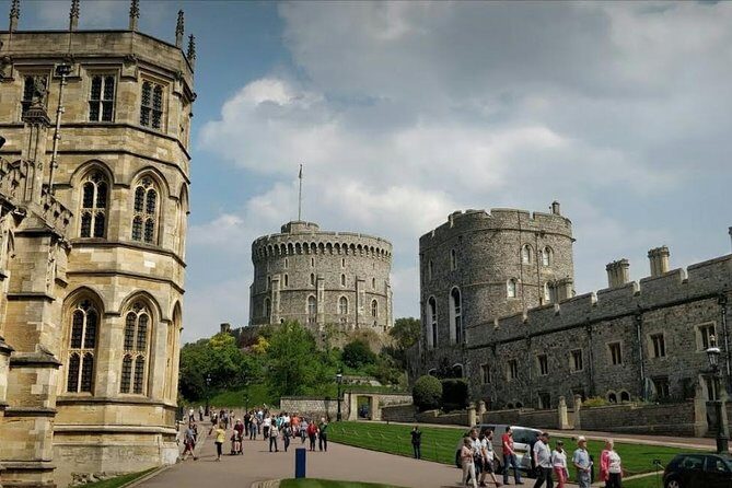 Wonderful Windsor Black Taxi Tour London - FAQs