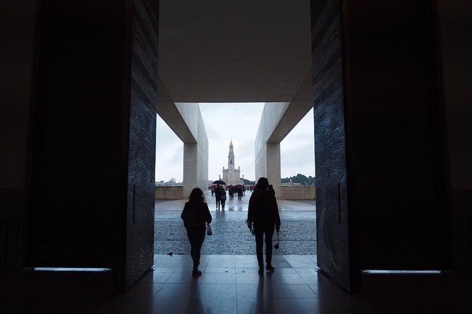 Wonders of Fátima and Óbidos  Private Tour to Portugals Center - An In-Depth Look at the Tour Experience