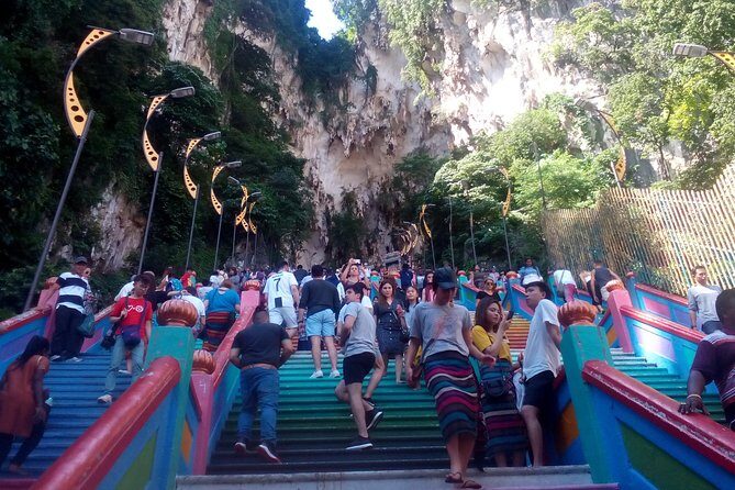 Wonders of Kuala Lumpur City & Countryside + Batu Caves (Private Guided Tour) - FAQ