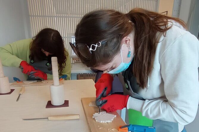 Wood carving workshop in Santorini no1 - An Authentic Artistic Experience in Santorini