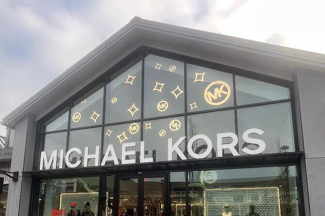 Woodbury Common Shopping Experience with Private Driver-Guide - The Experience: What to Expect from Start to Finish