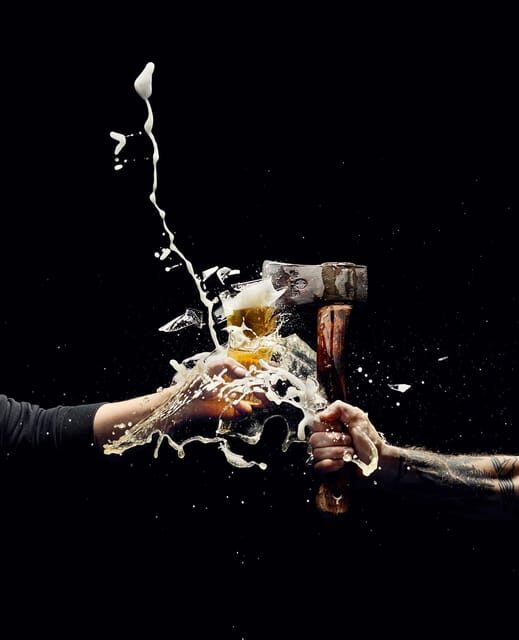 WOODCUTTER - AXE THROWING & BAR EXPERIENCE IN FRANKFURT - Key Points