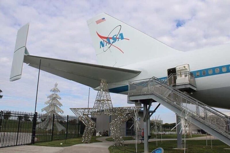 World Cup: Houston NASA Spanish Tour Guide & Driving Tour - Who Should Consider This Tour?