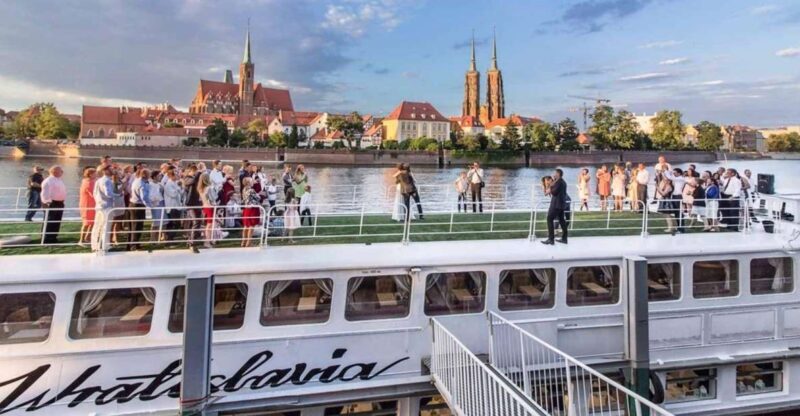 Wrocaw: Long City Walk and Luxury Ship Cruise (for groups) - An In-Depth Look at the Wrocław City Walk and Cruise