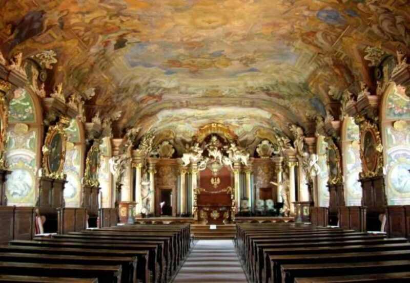 Wrocaw: Long City Walk and Luxury Ship Cruise (for groups) - From Market Hall to Riverfront