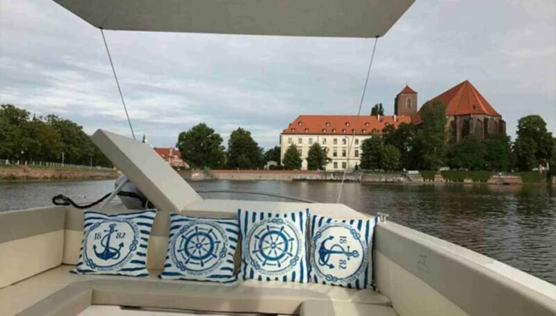 Wrocaw: Solar gondola cruise on the Oder with a guide - Key Points