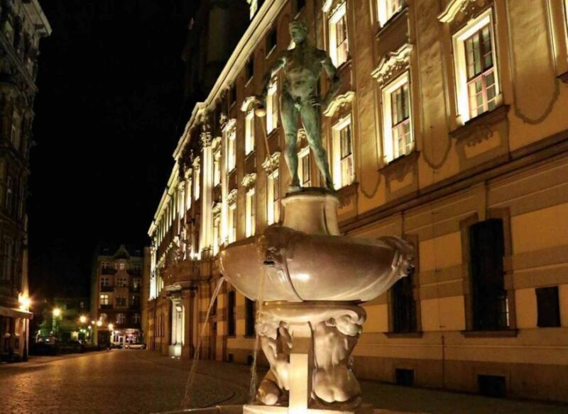 Wroclaw: 2-Hour Mysterious Walking Night Tour - FAQ