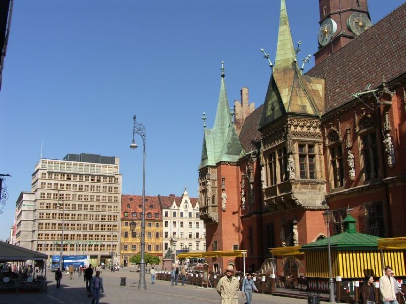 Wroclaw: 2-Hour Tour by Electric Car with a driver-guide - FAQ